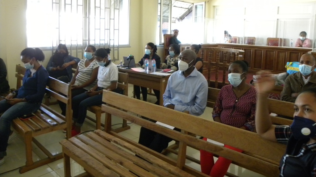 Formation des magistrats et greffiers du PAC Premier Degré d’Antananarivo sur
le logiciel INFO-PAC (Décembre 2021)